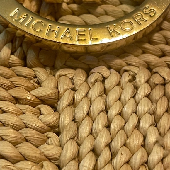 MK  PURSE Charm Tassel - Picture 11 of 16